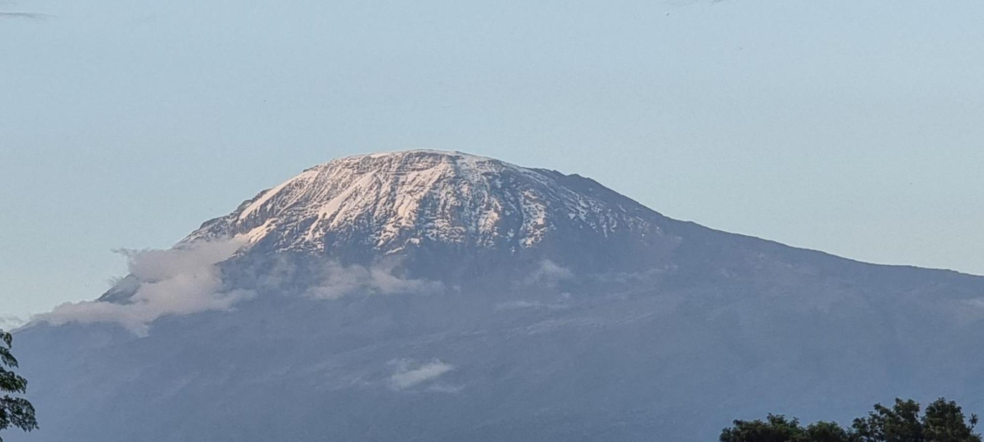 Kisanga Homestay Moshi Bagian luar foto