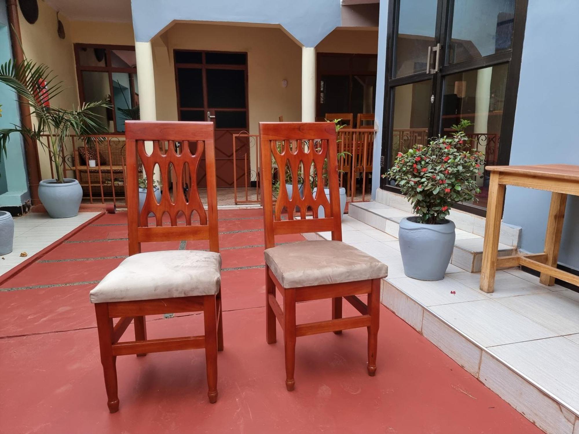 Kisanga Homestay Moshi Bagian luar foto